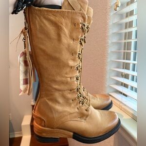 A.S.98 Stewards in honey